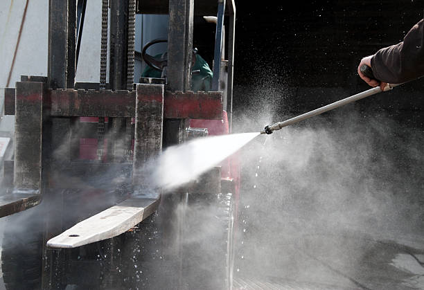 Pressure Washing Estimates in St Louis, MI